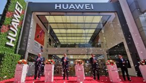 HUAWEI EXPERIENCE STORES
