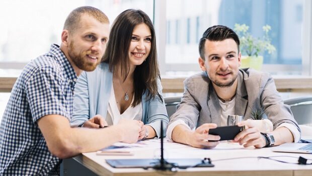 SANTANDER, BECAS, BANCA DE INVERSIÓN, ESTUDIANTES, FINANZAS, UNIVERSIA,