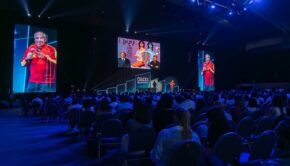 FORD, CRACKS SUMMIT, ESTRATEGIA