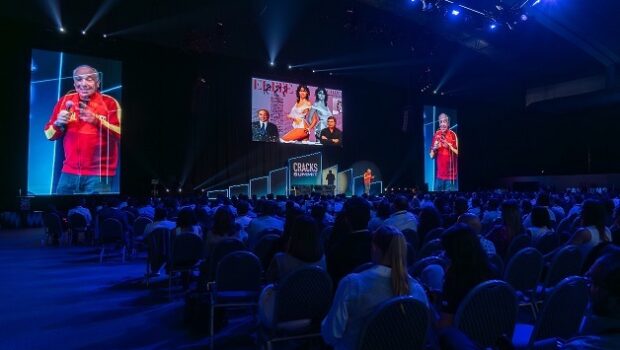 FORD, CRACKS SUMMIT, ESTRATEGIA