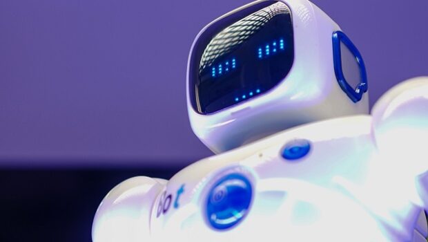 SALESFORCE, IA, INTELIGENCIA ARTIFICIAL, IA AGÉNTICA, CHATBOTS, MÉDICOS
